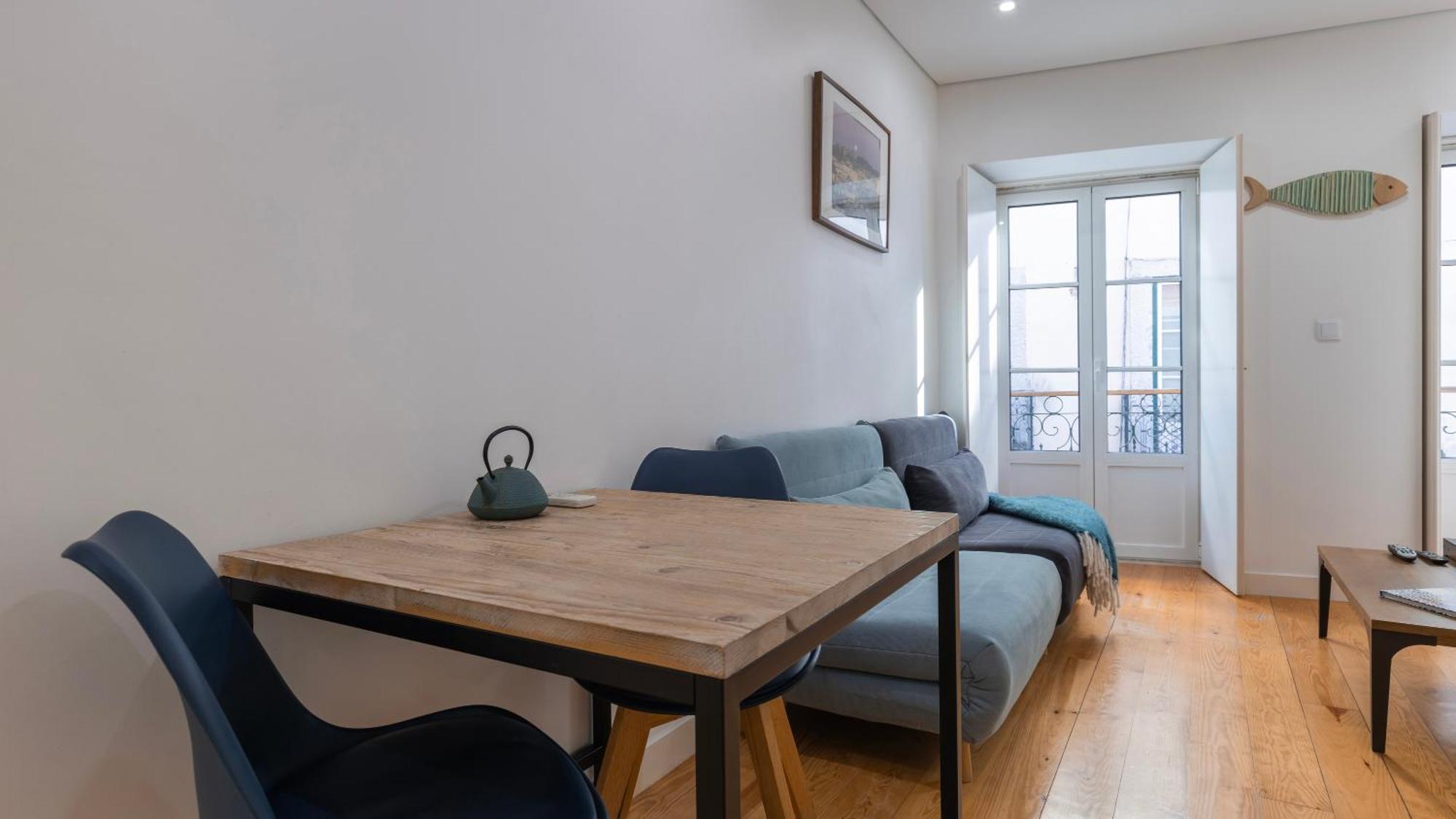 Modern In Bairro Alto By Lovelystay Lisboa